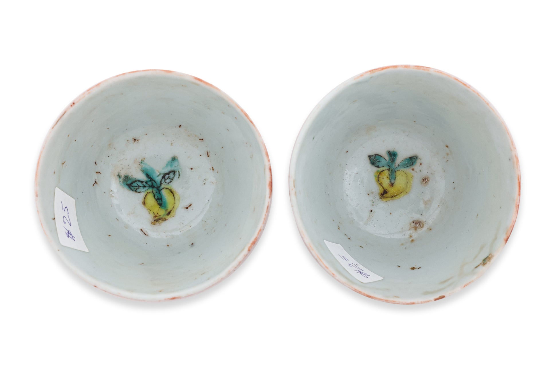 A GROUP OF 12 FAMILLE ROSE CORAL GROUND TEA BOWLS