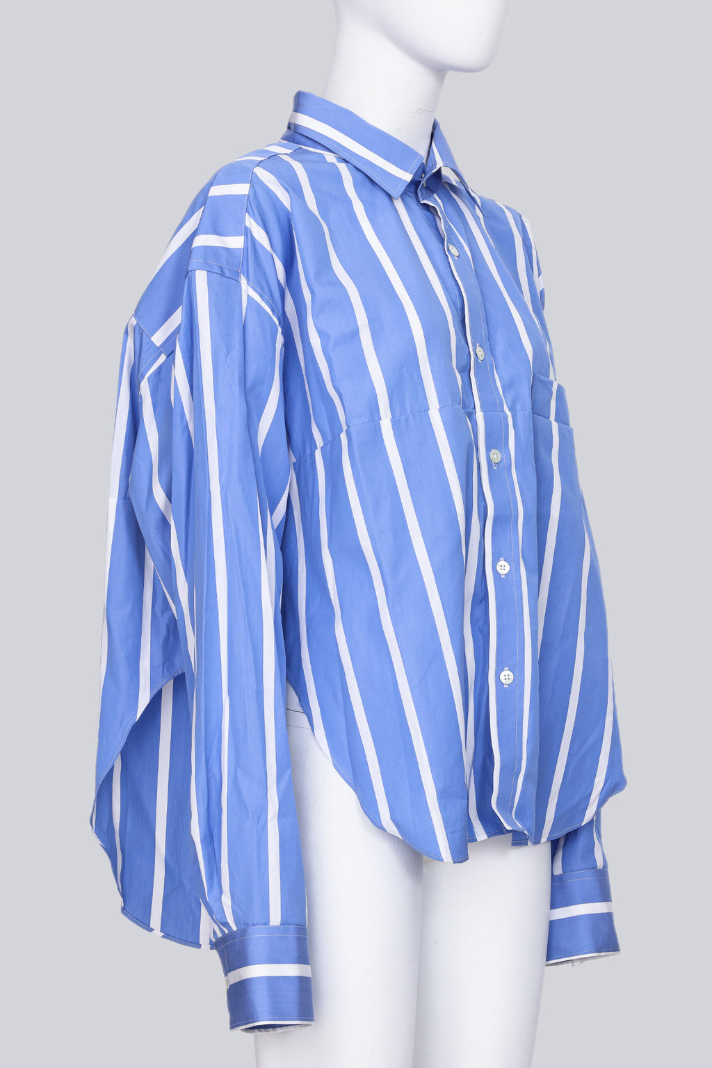 VETEMENTS POUR FEMMES - A SUMMER 2018 BLUE AND WHITE STRIPED SHIRT