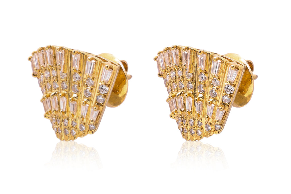 A PAIR OF DIAMOND 'FAN' STUD EARRINGS