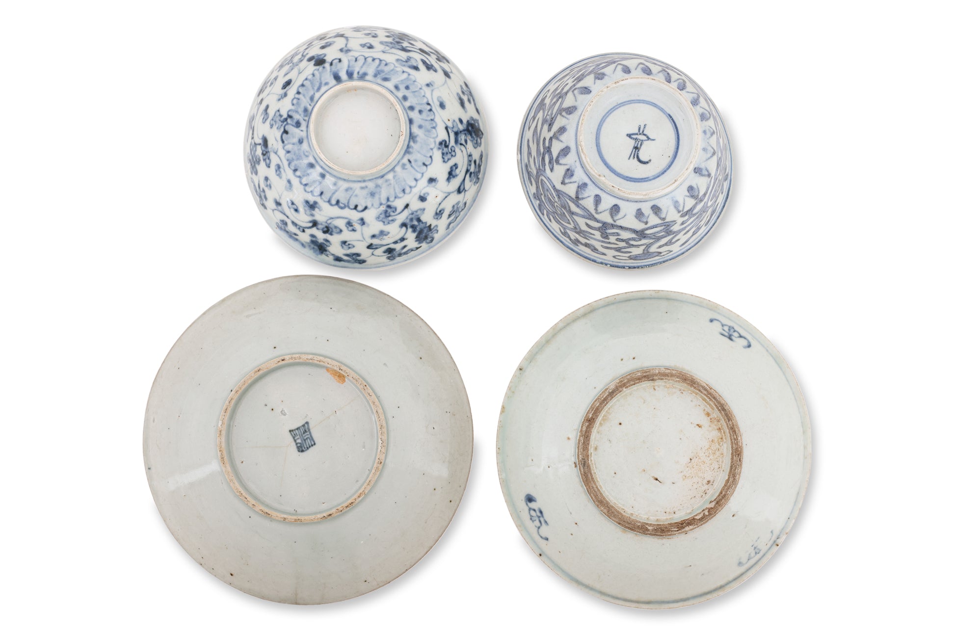 A GROUP OF SIX BLUE AND WHITE PORCELAIN WARES