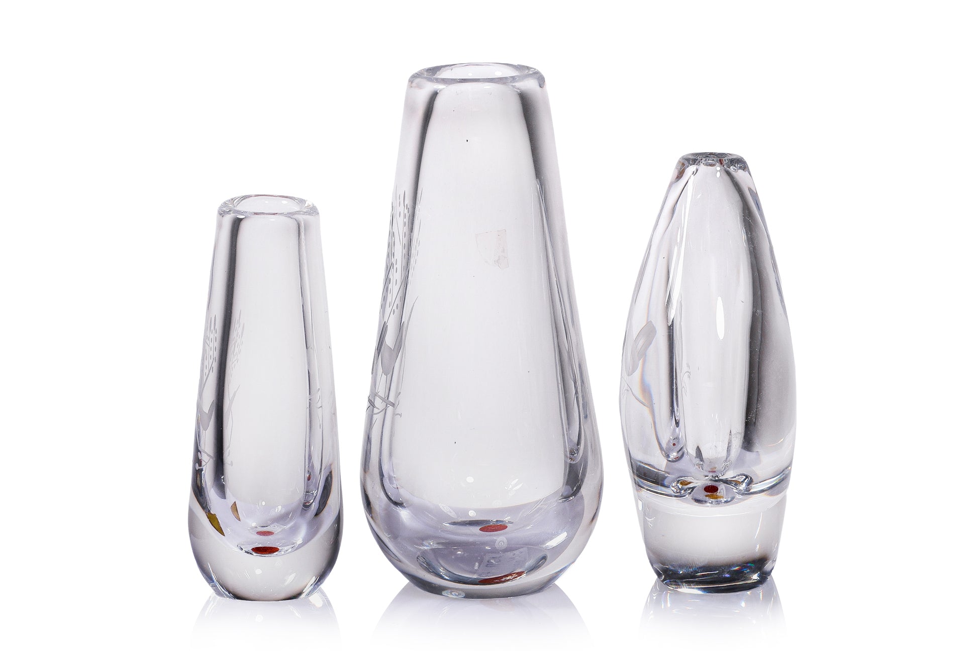 A GROUP OF THREE ORREFORS ETCHED 'BIRD' GLASS VASES