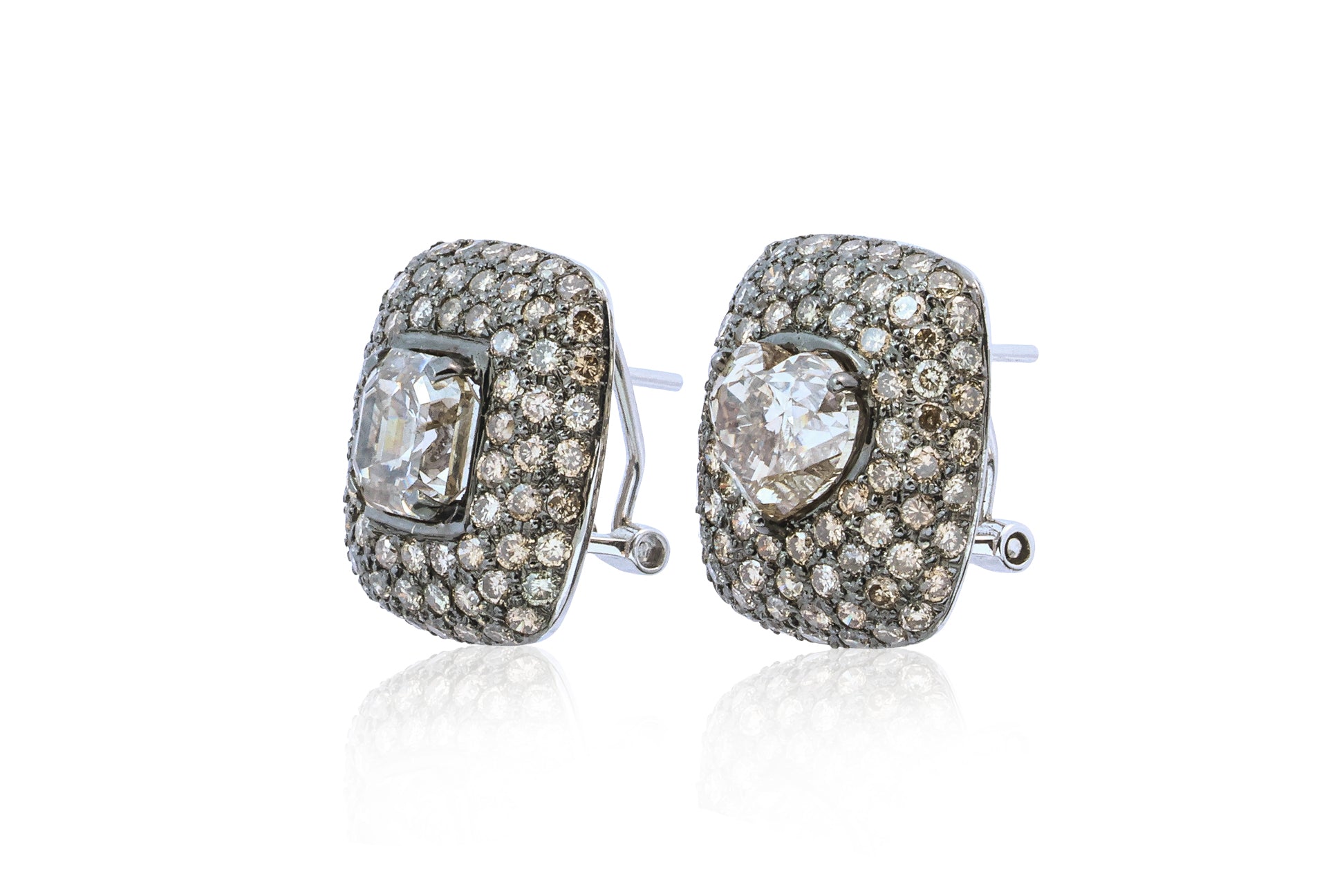 A PAIR OF BROWN DIAMOND MISMATCH CLUSTER EARRINGS