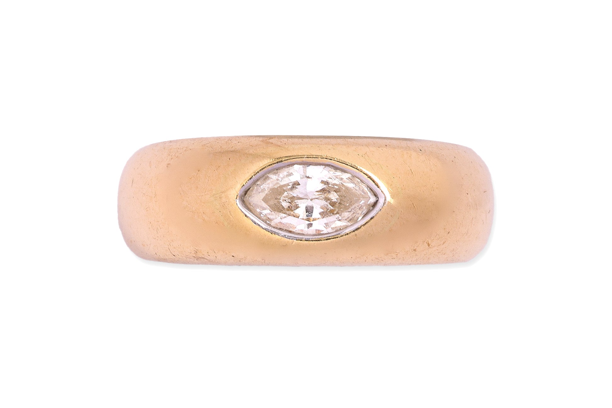 A MARQUISE DIAMOND RING