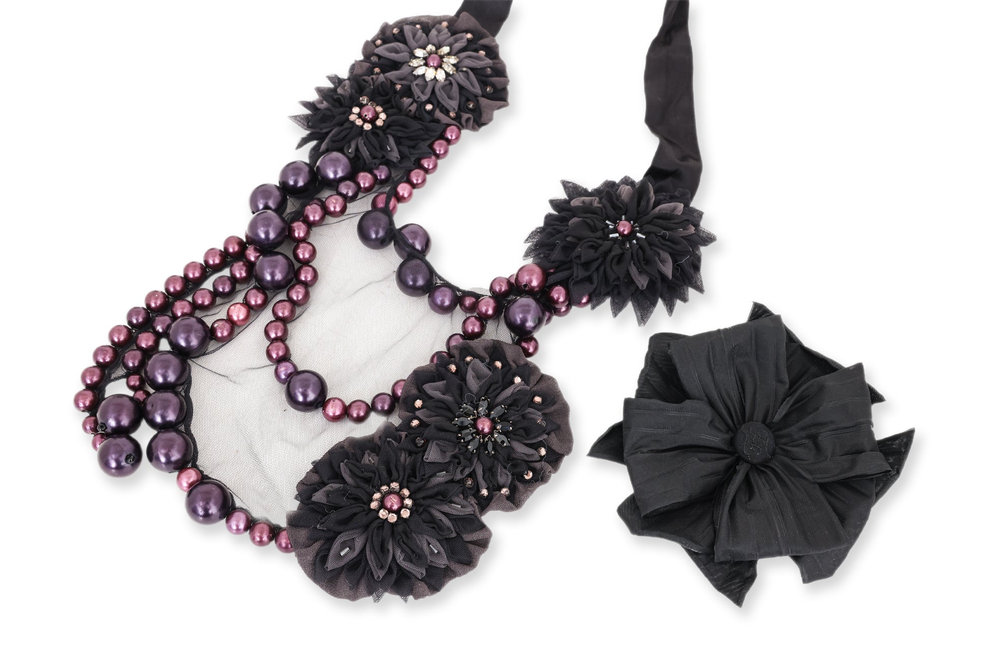 A FENDI FLORAL BROOCH AND AN EMPORIO ARMANI FLORAL STATEMENT NECKLACE