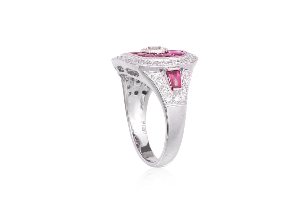 A DIAMOND AND RUBY RING
