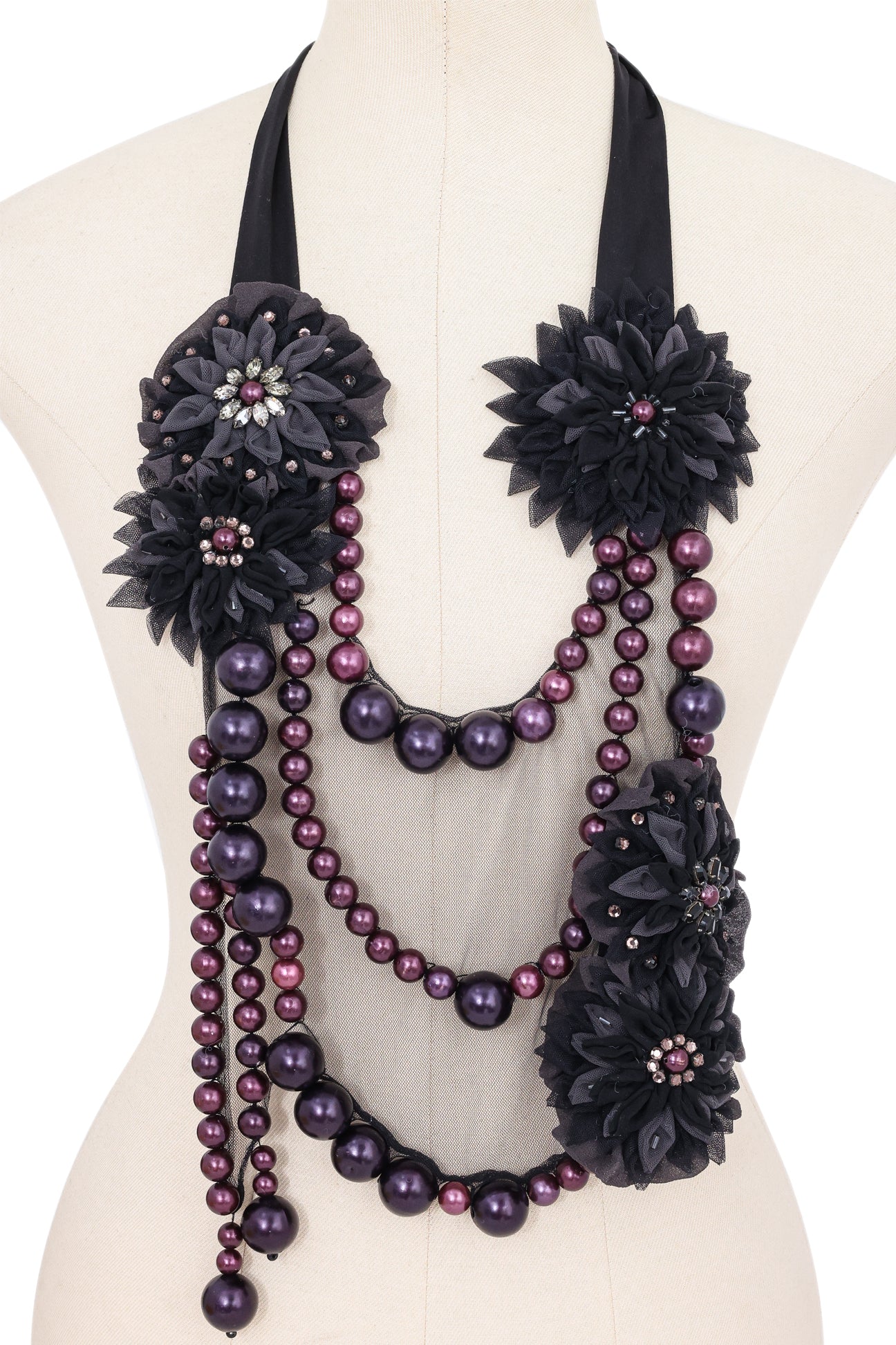 A FENDI FLORAL BROOCH AND AN EMPORIO ARMANI FLORAL STATEMENT NECKLACE