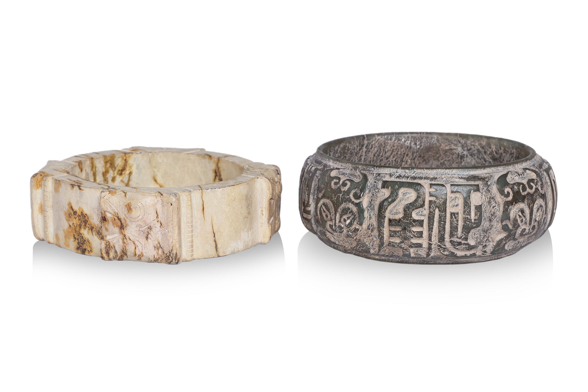 AN ARCHAISTIC JADE BANGLE AND CONG