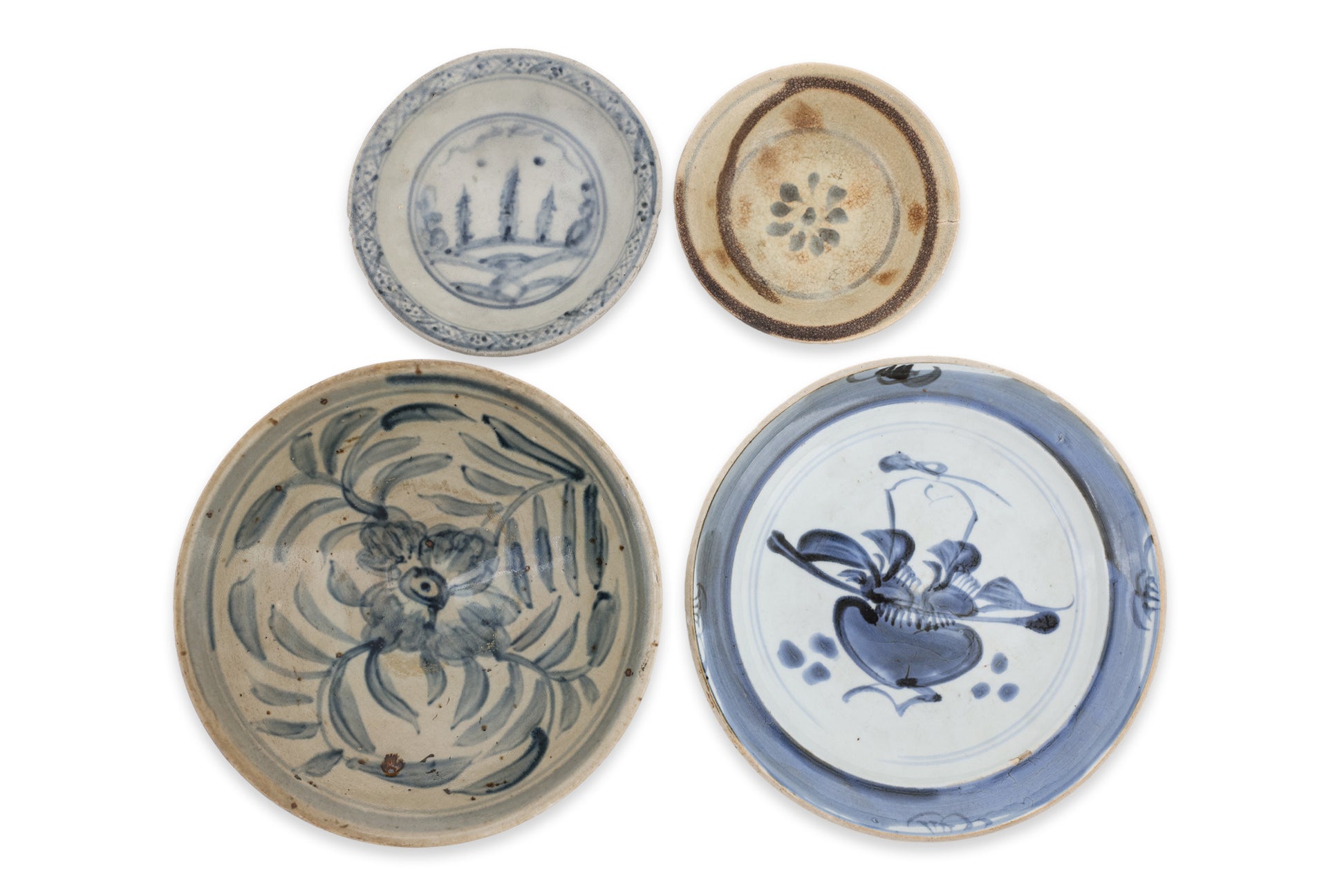 A GROUP OF EIGHT BLUE AND WHITE WARES