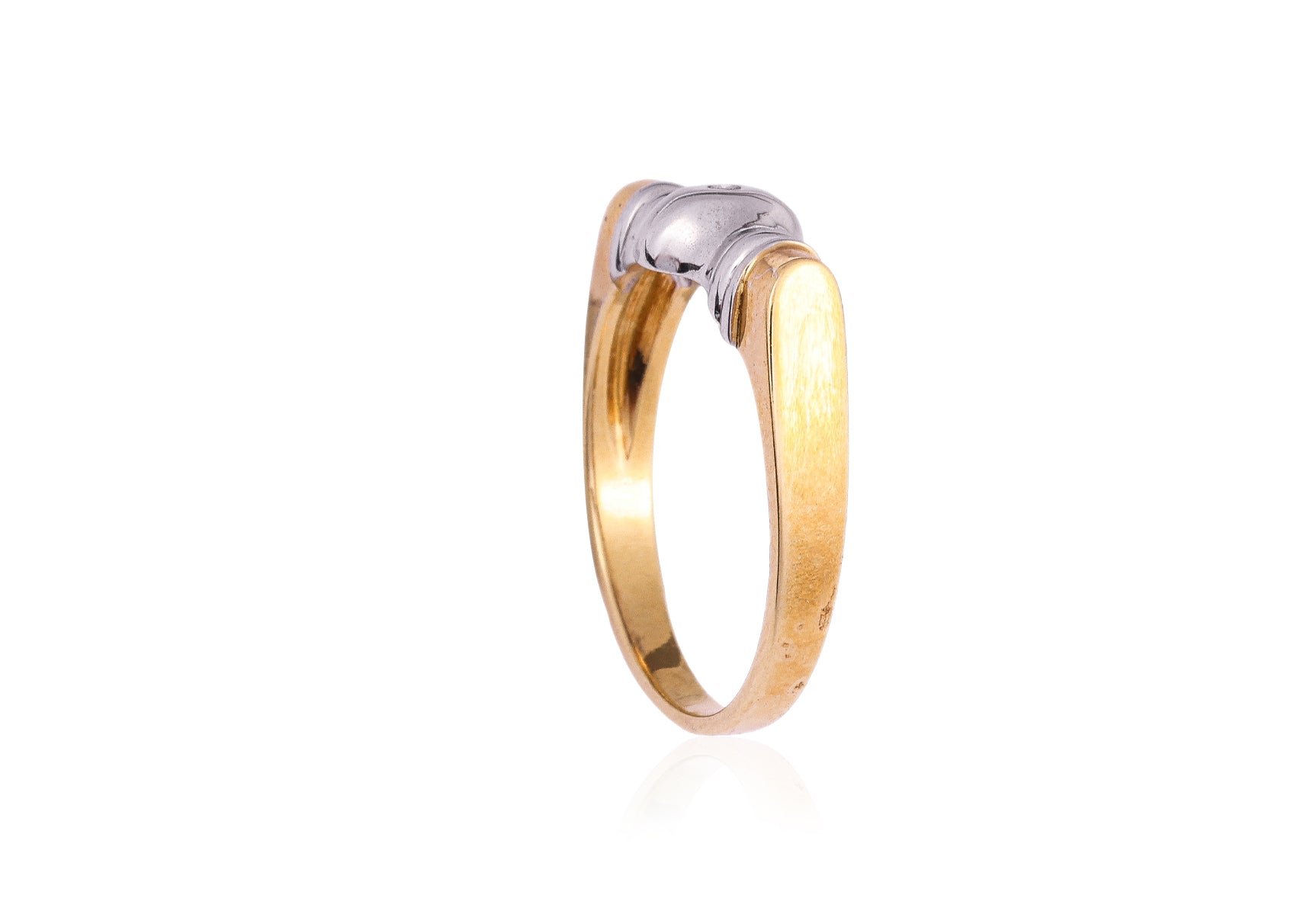 A DIAMOND TWO TONE RING