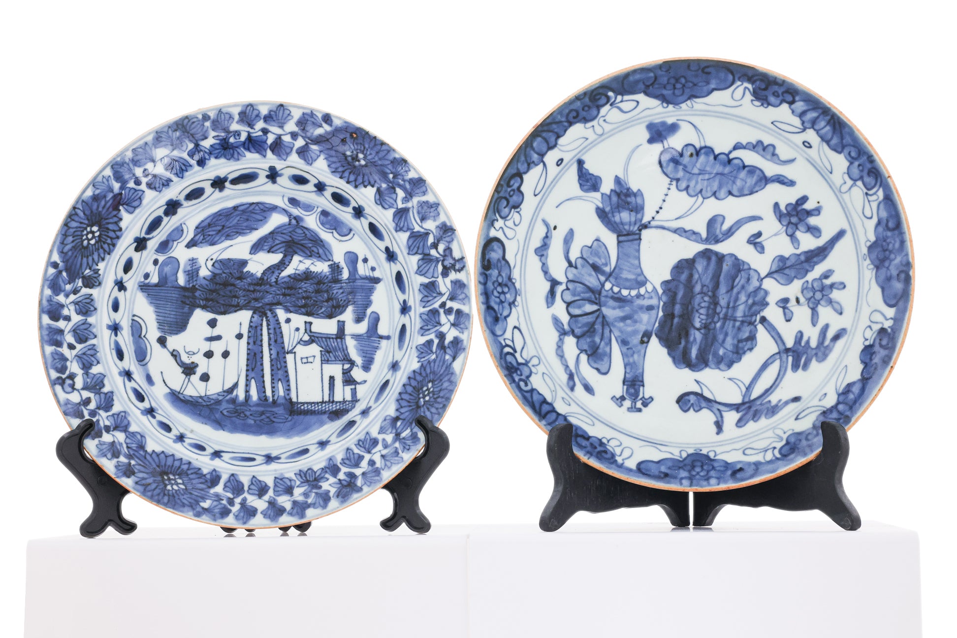 A GROUP OF FOUR BLUE AND WHITE PORCELAIN WARES