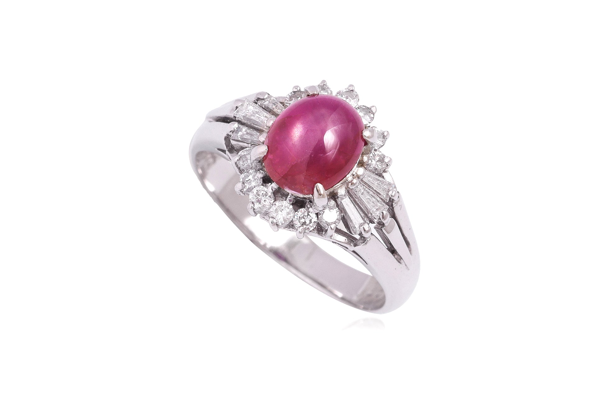 A STAR RUBY AND DIAMOND RING