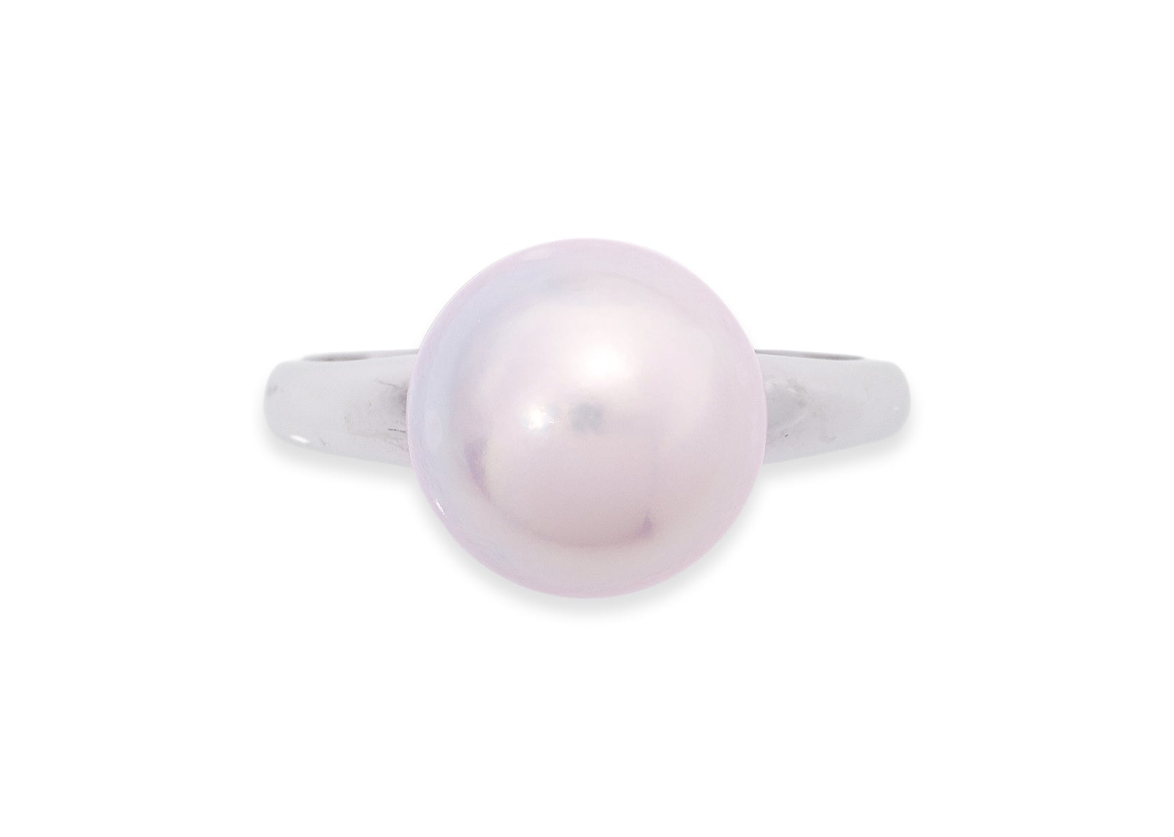 AN AKOYA CULTURED PEARL RING