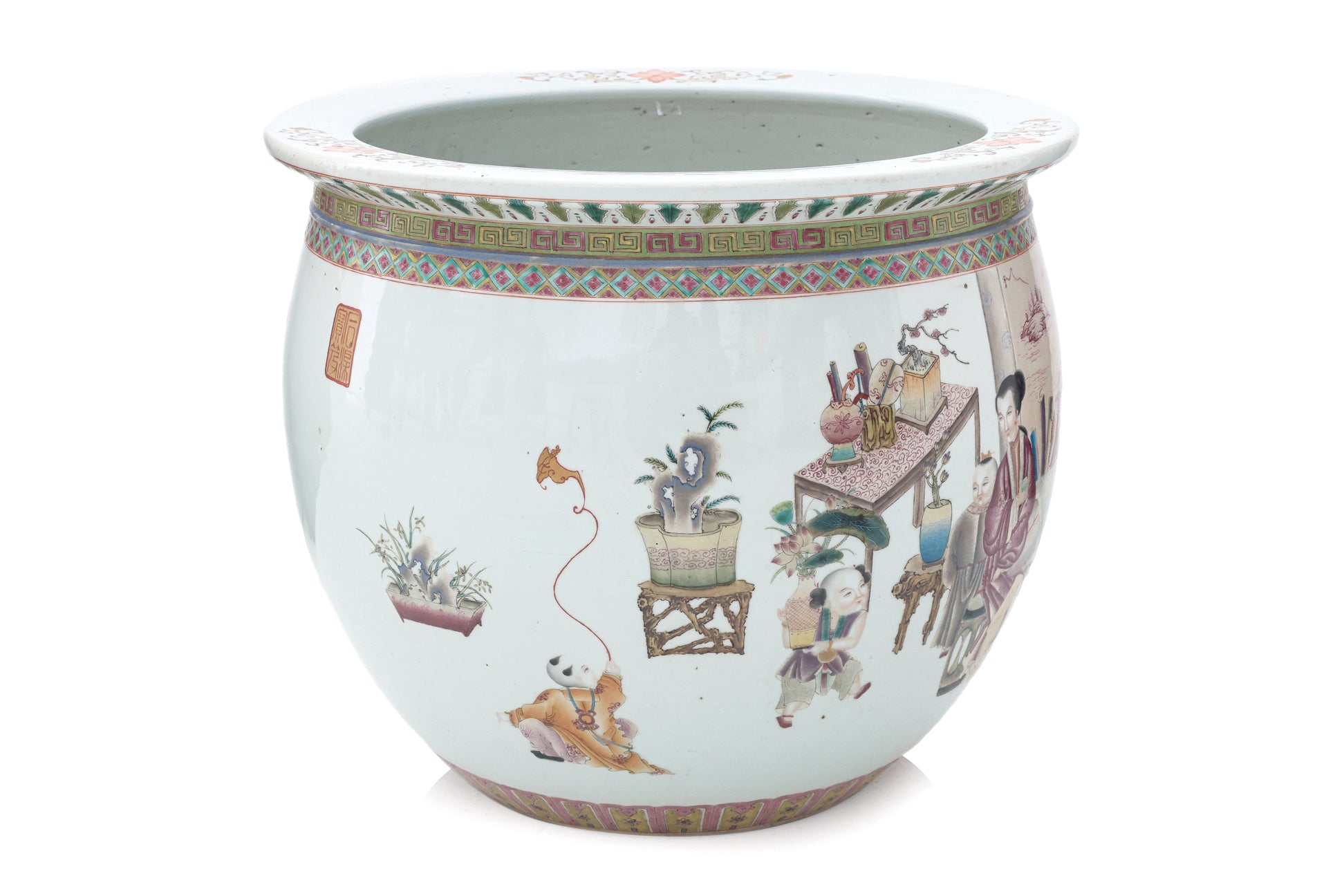 A LARGE FAMILLE ROSE PORCELAIN JARDINIERE