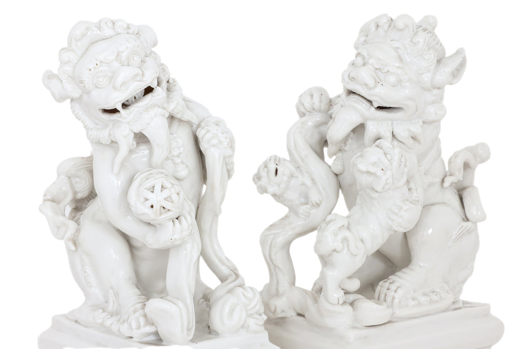 A GROUP OF THREE BLANC DE CHINE PORCELAIN FIGURES