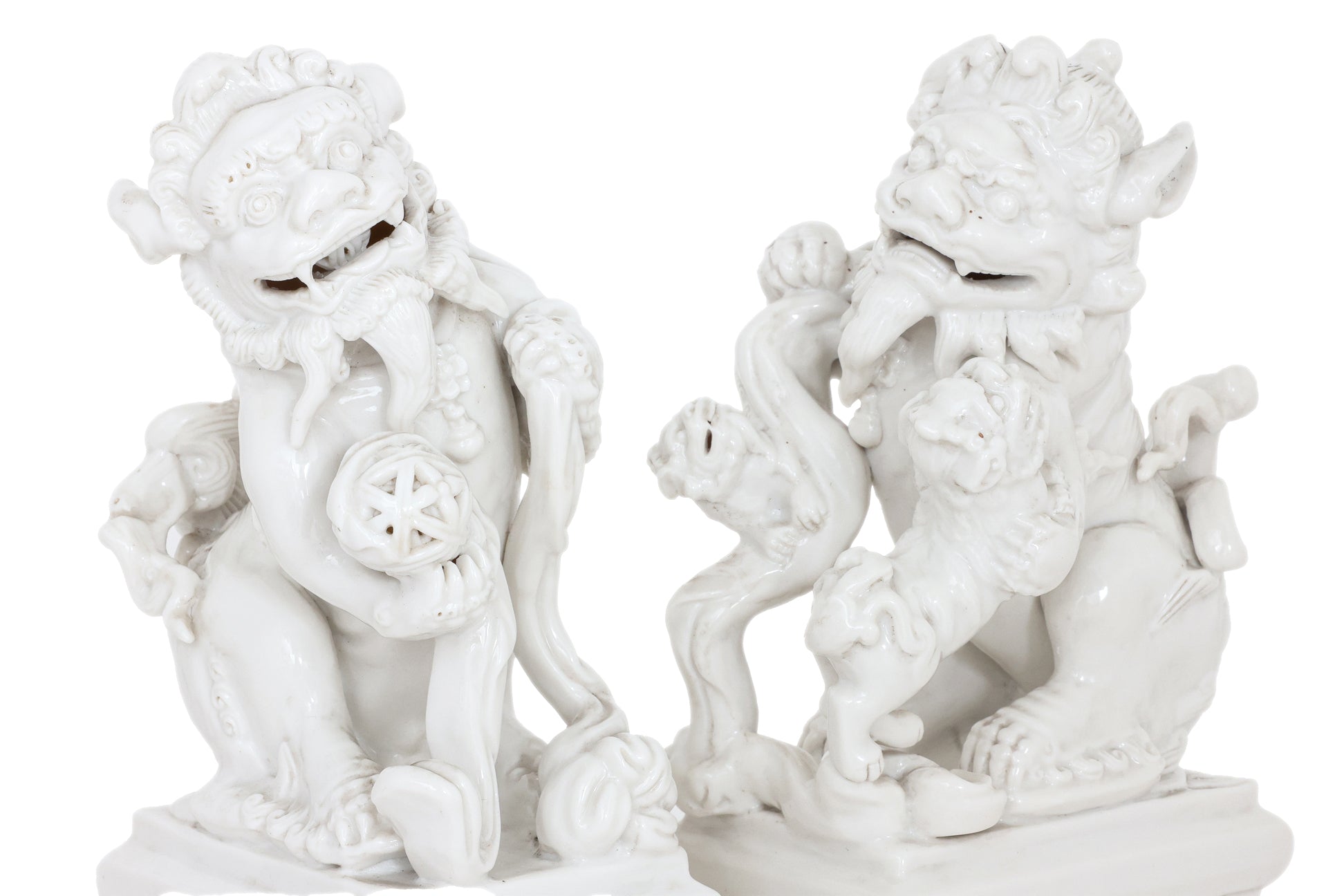 A GROUP OF THREE BLANC DE CHINE PORCELAIN FIGURES