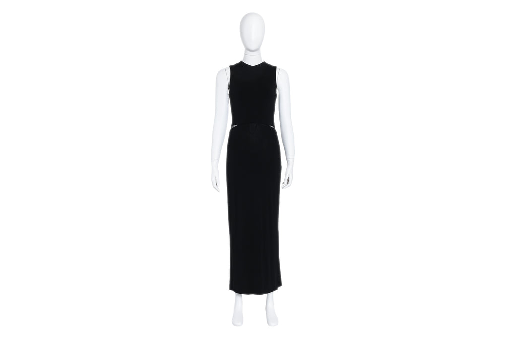 A VERA WANG BLACK SLEEVELESS EVENING GOWN