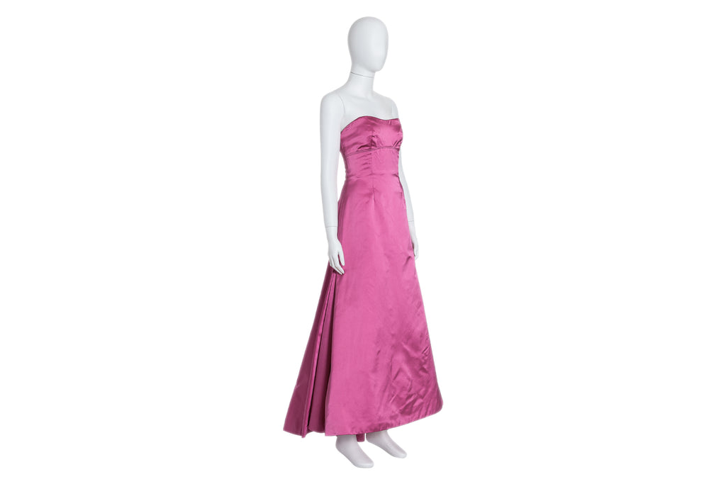 A VERA WANG FUSCHIA COCKTAIL DRESS