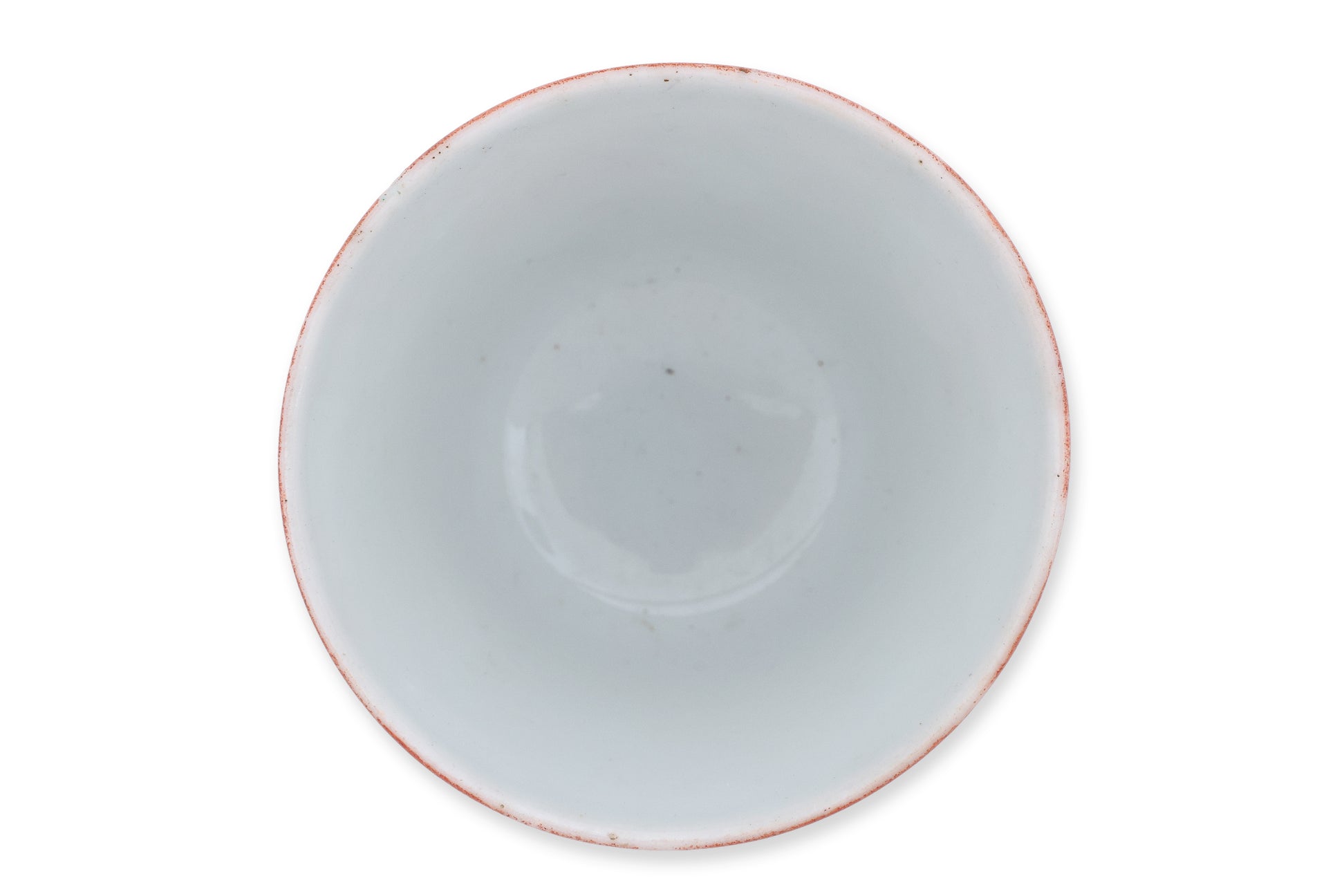 A GROUP OF 12 CORAL GROUND TEA BOWLS