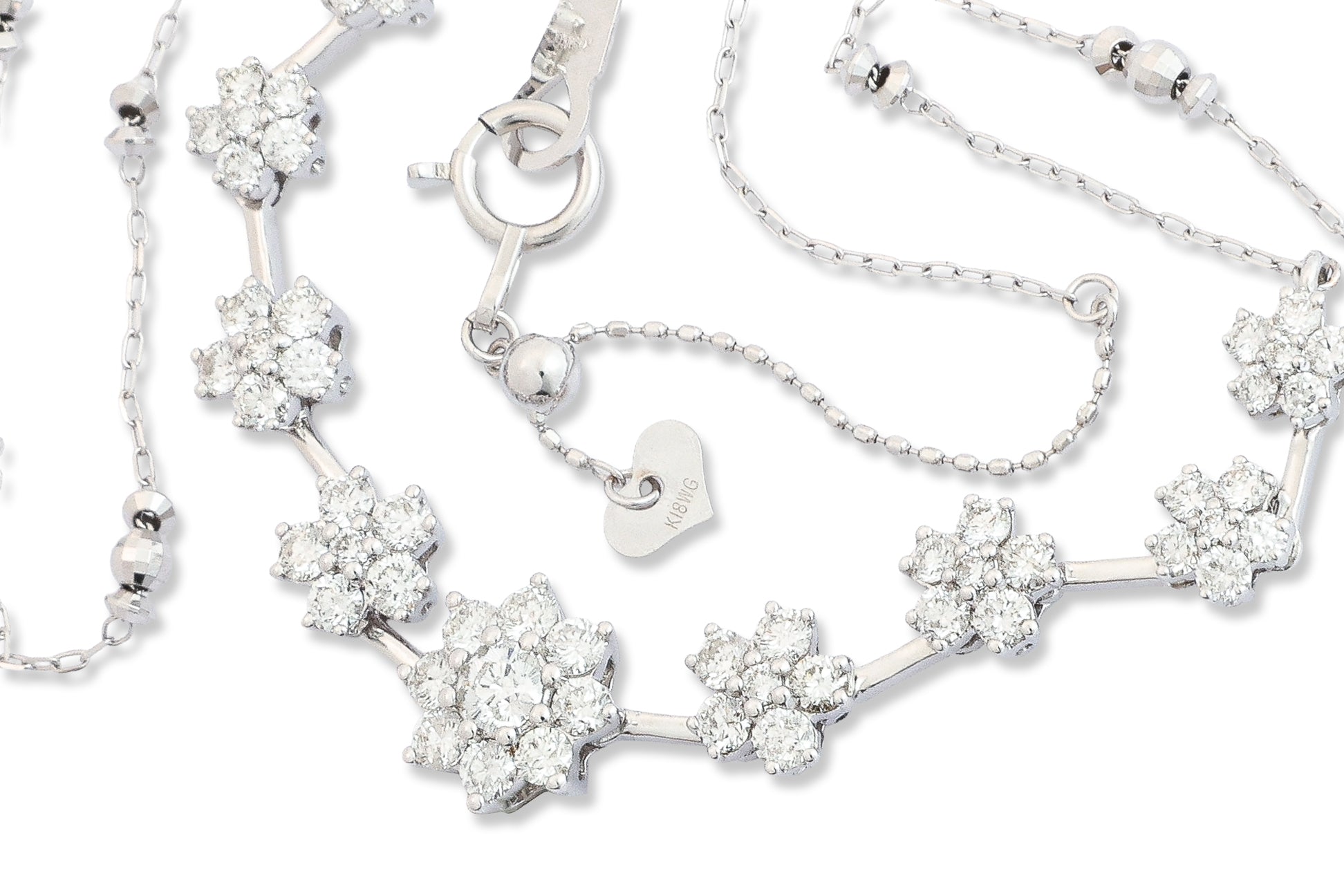A DIAMOND 'FLOWER' CLUSTER NECKLACE