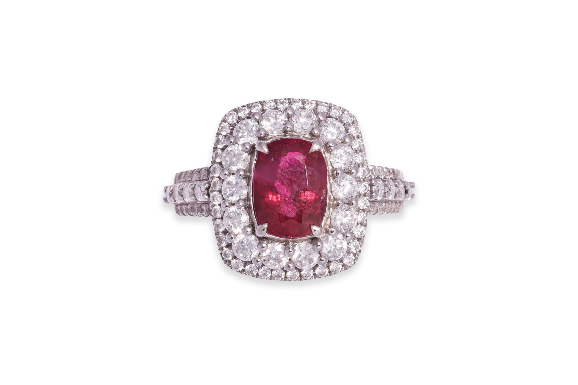 AN UNHEATED BURMESE RUBY AND DIAMOND RING