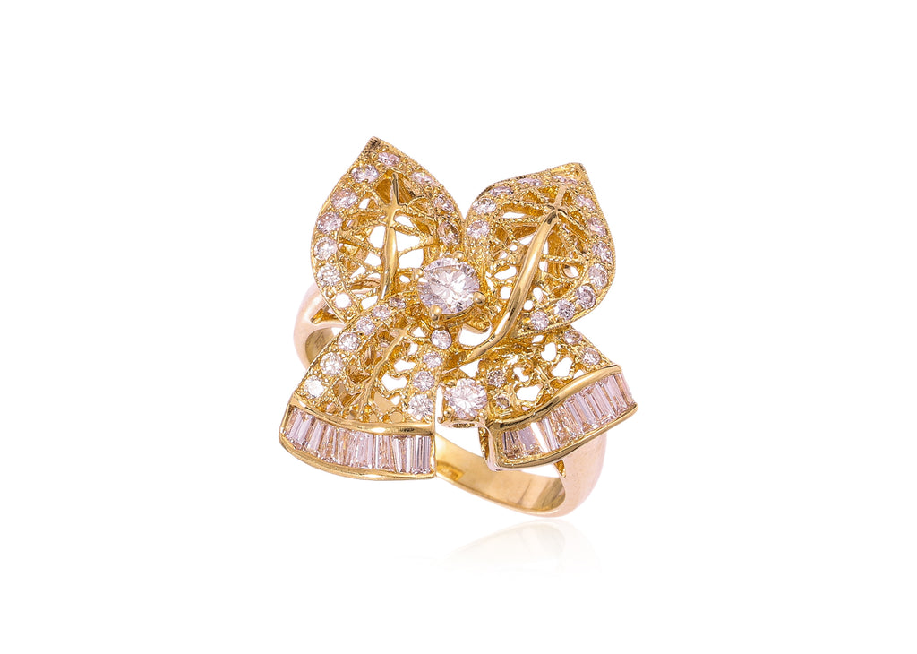 A DIAMOND RIBBON RING