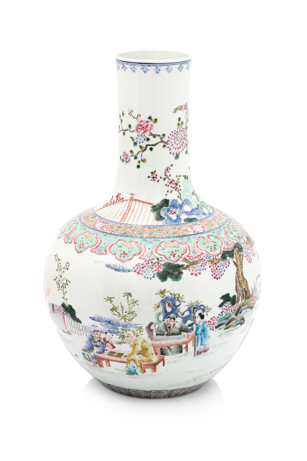 A LARGE FAMILLE ROSE BOTTLE VASE