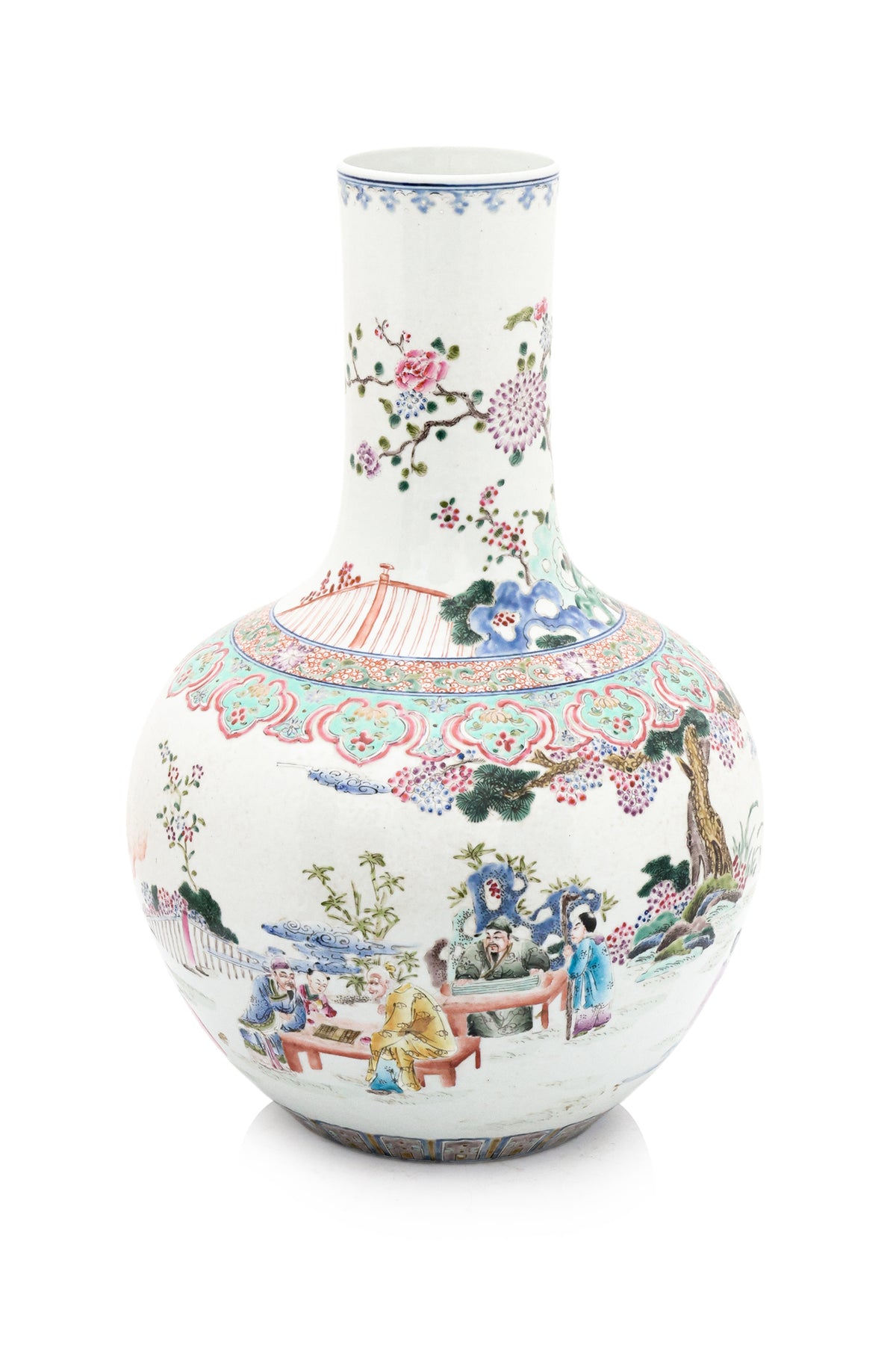 A LARGE FAMILLE ROSE BOTTLE VASE