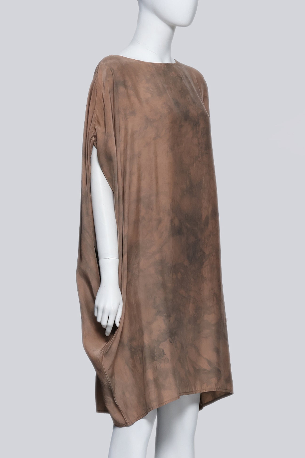 AKIRA - AN OVERSIZED TIE-DYE KAFTAN