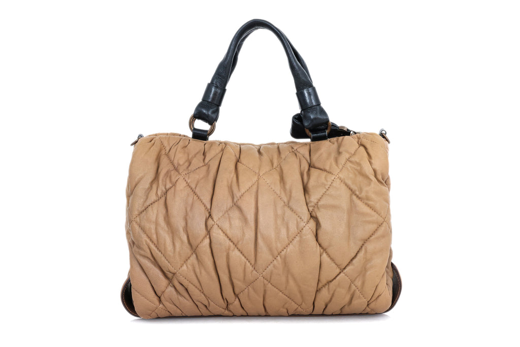 MONCLER - A BEIGE QUILTED LEATHER PUFFER HANDBAG