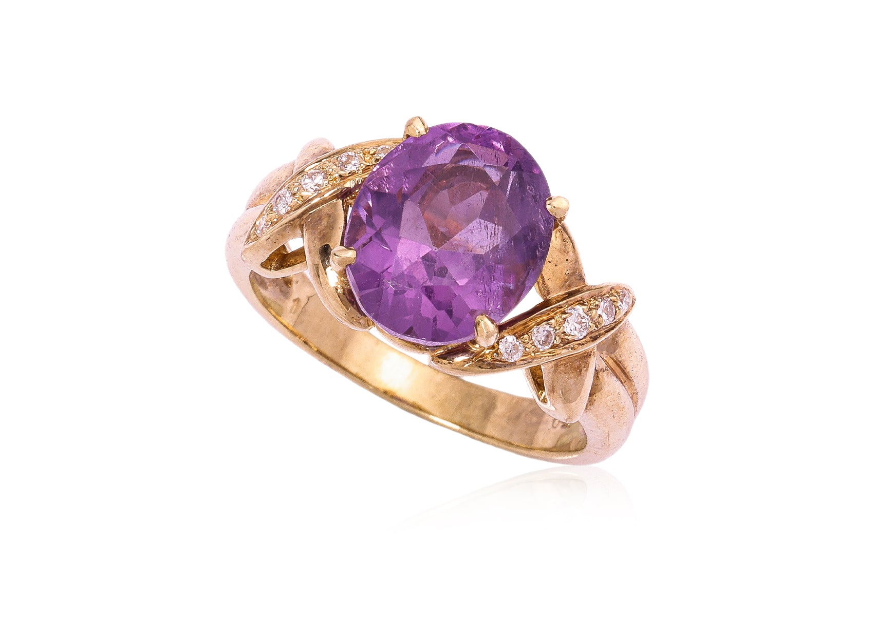 AN AMETHYST AND DIAMOND RING