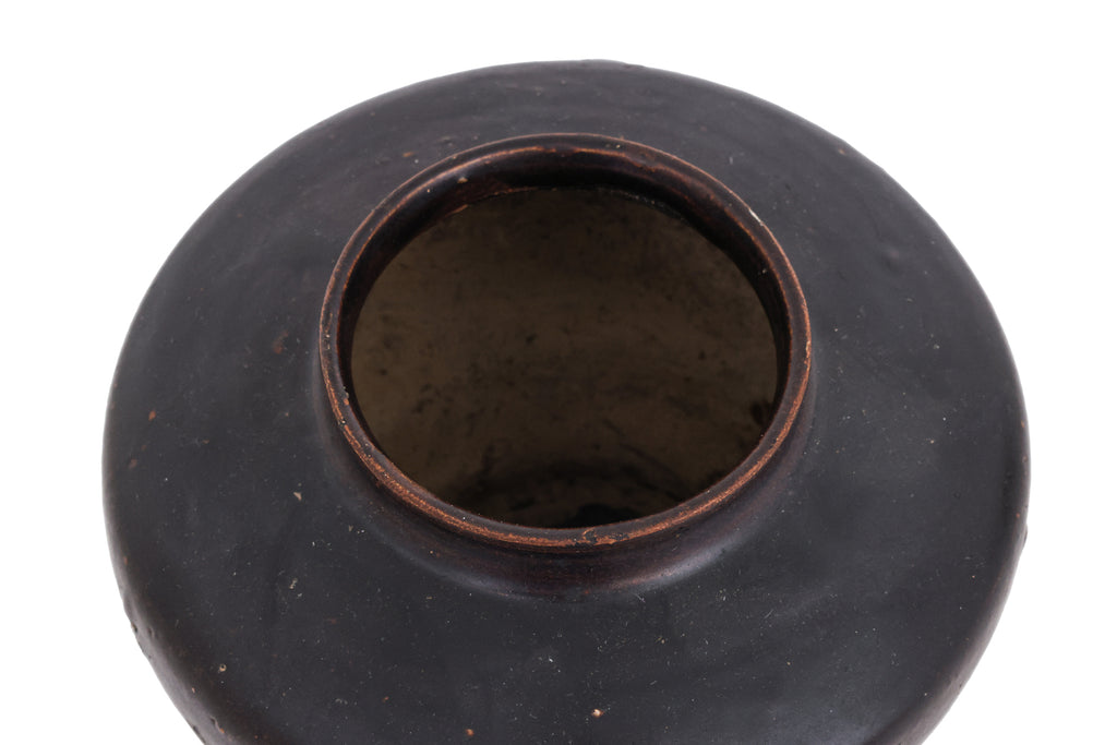 A BROWN-GLAZED POTTERY JAR AND A RUSSET-SPLASHED BOWL