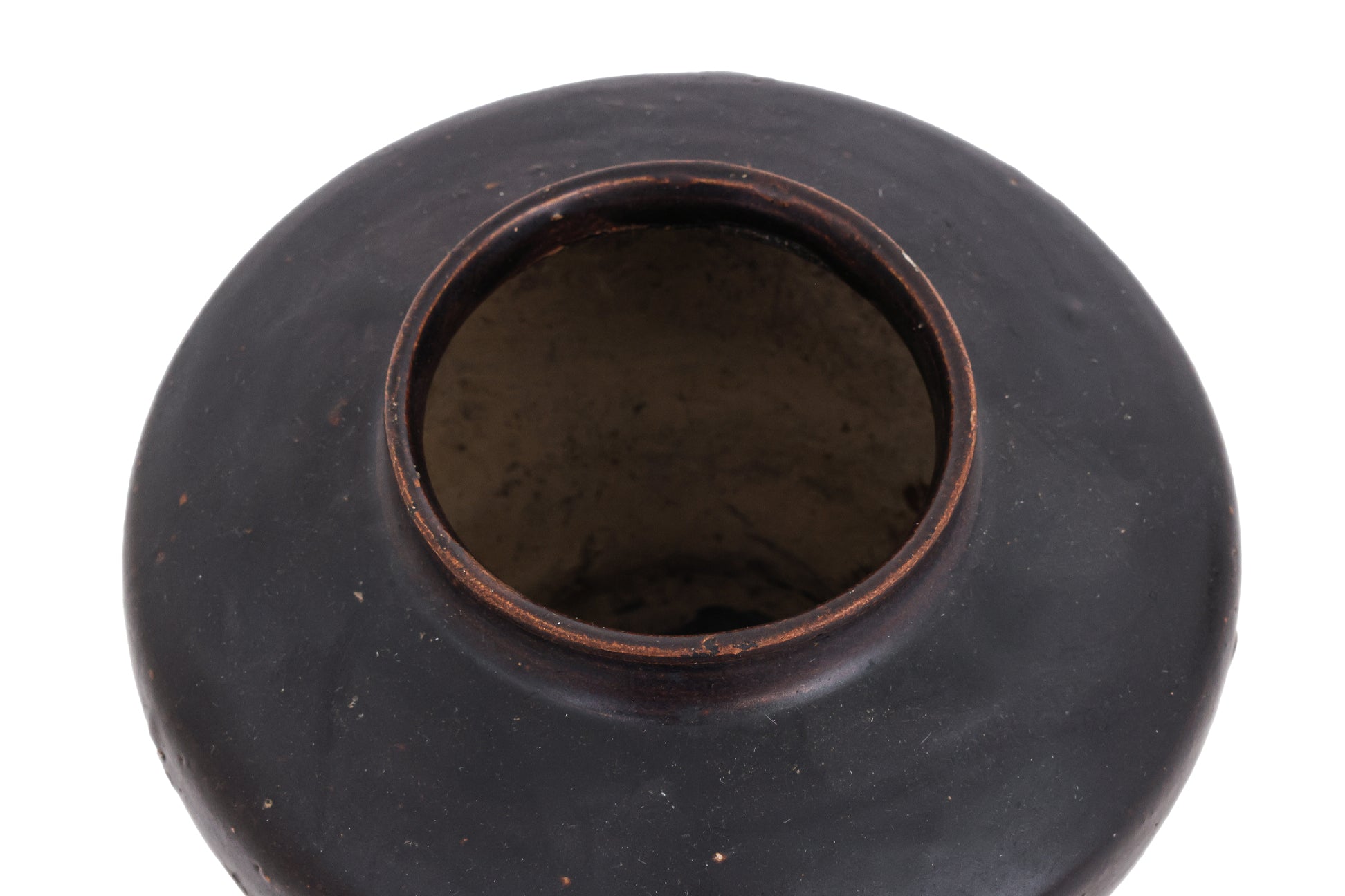 A BROWN-GLAZED POTTERY JAR AND A RUSSET-SPLASHED BOWL