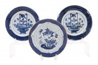 A GROUP OF BLUE AND WHITE PORCELAIN