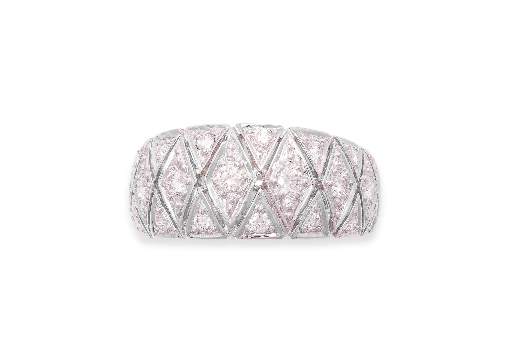A DIAMOND 'LATTICE' RING