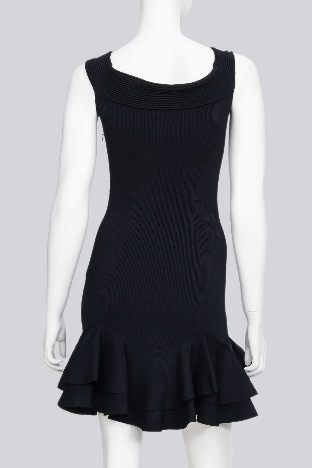 ALEXANDER MCQUEEN - A BLACK KNIT DRESS