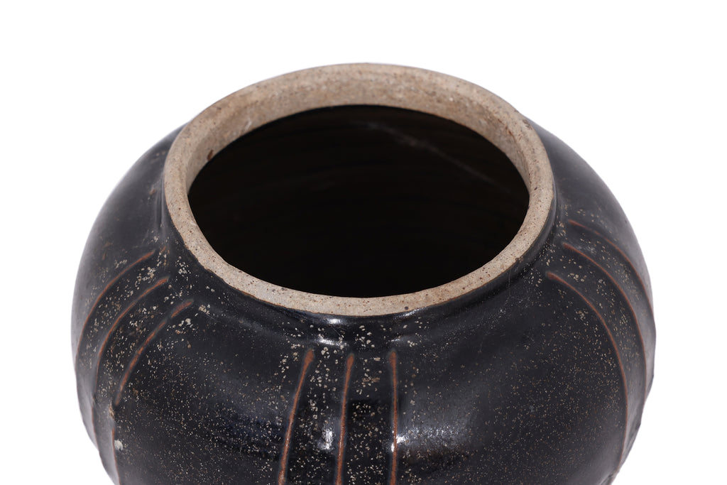A GROUP OF THREE HENAN BLACK-GLAZED JARS
