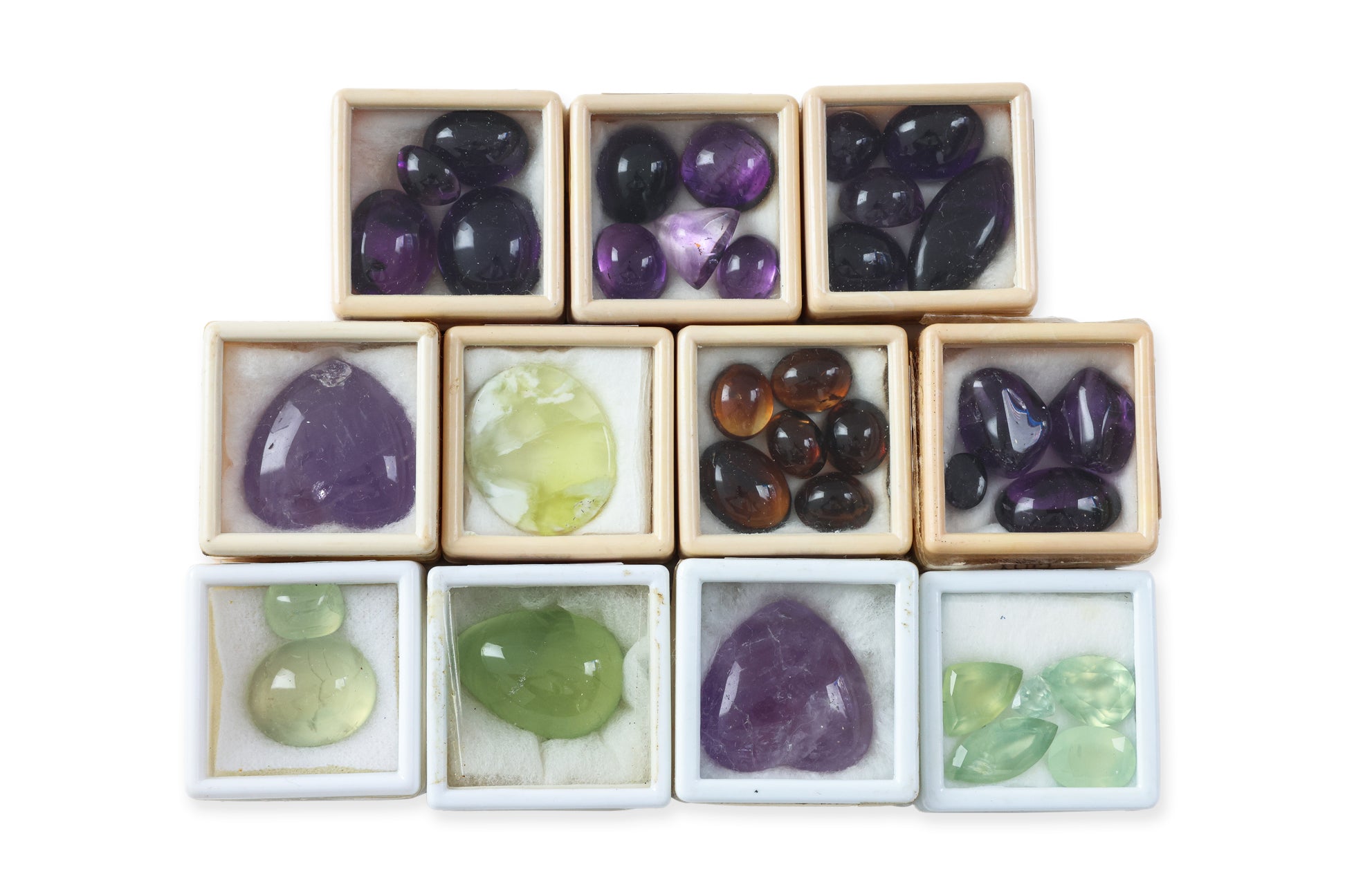 A GROUP OF UNMOUNTED GEMSTONES (34)