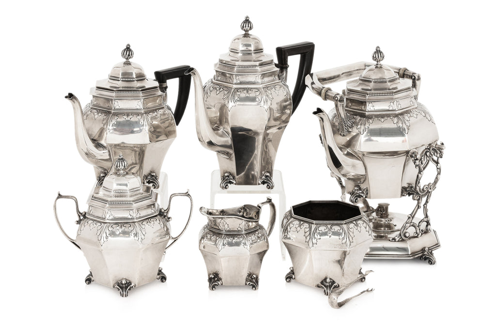 AN AMERICAN STERLING SILVER TEA AND COFFEE SERVICE BY GORHAM
