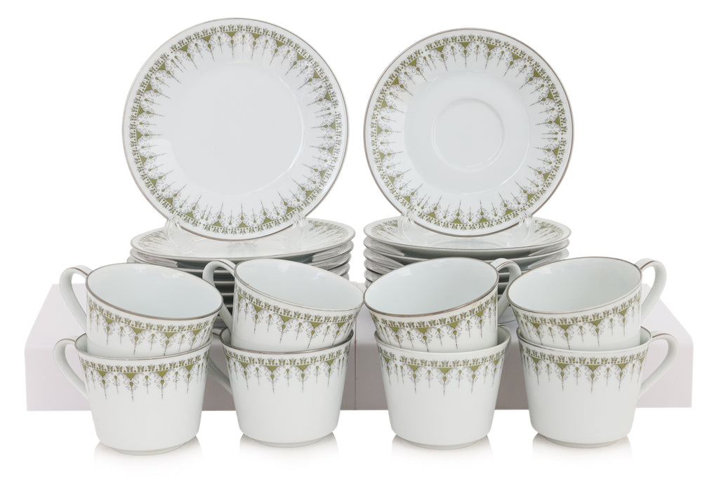 A NORITAKE 'KAMBROOK' PATTERN PART DINNER AND TEA SERVICE