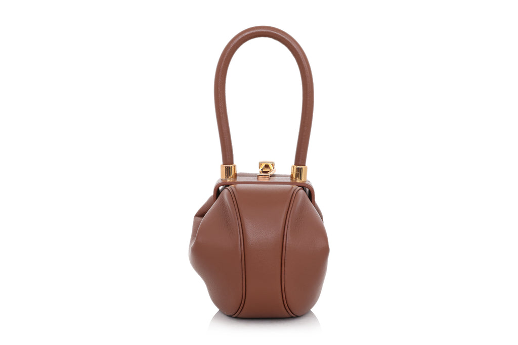 GABRIELA HEARST – A COGNAC LEATHER ‘NINA’ BAG
